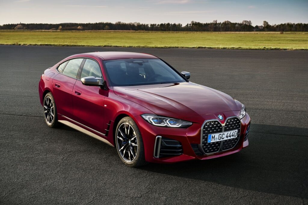 BMW 4 Serisi G26 Gizli Özellik Açma
