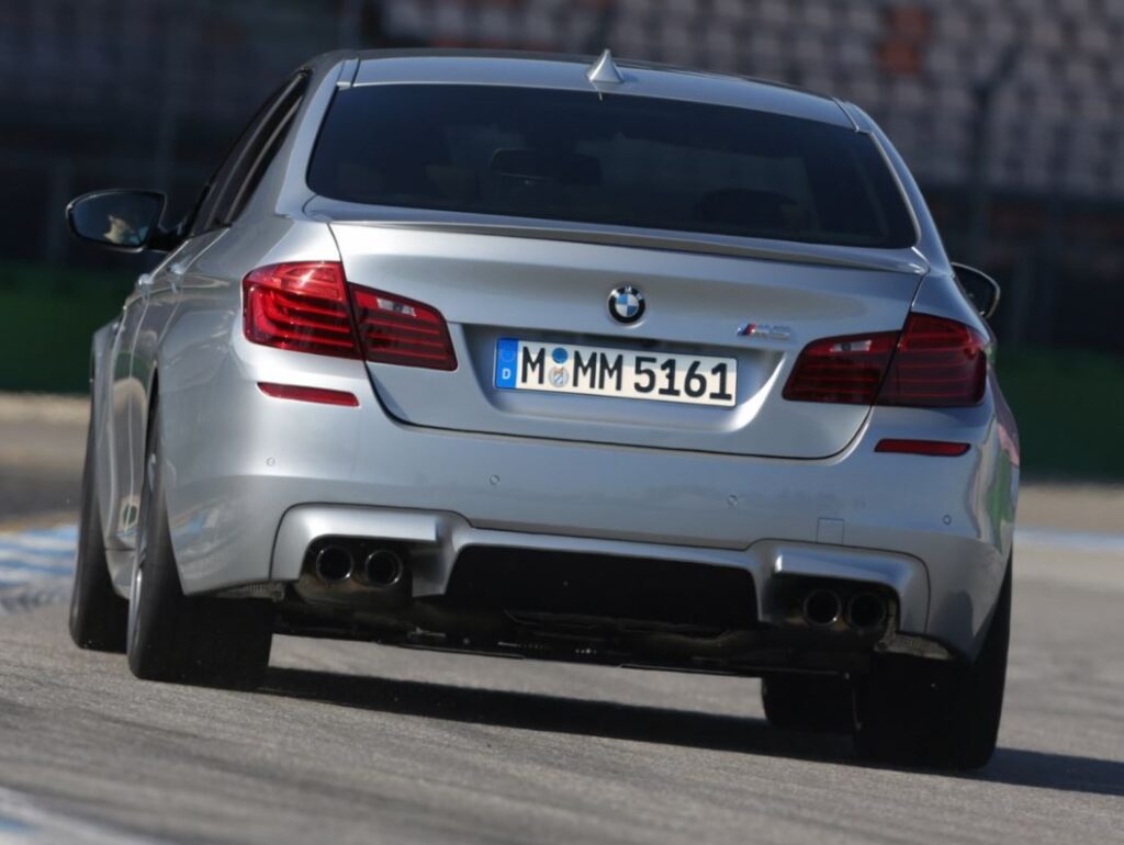 Bmw 5 Serisi F10 Gizli Özellik Açma